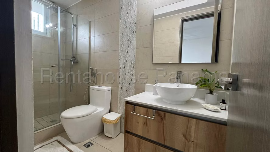 Se Alquila Apartamento en Costa del Este VLU26-8030