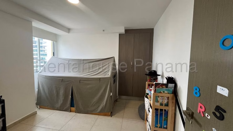 Se Alquila Apartamento en Costa del Este VLU26-8030