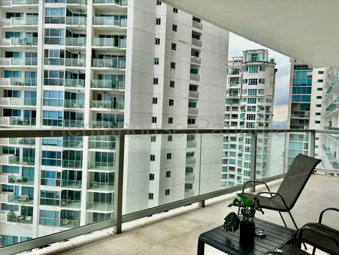 Se Alquila Apartamento en Punta Pacifica VLU26-8037