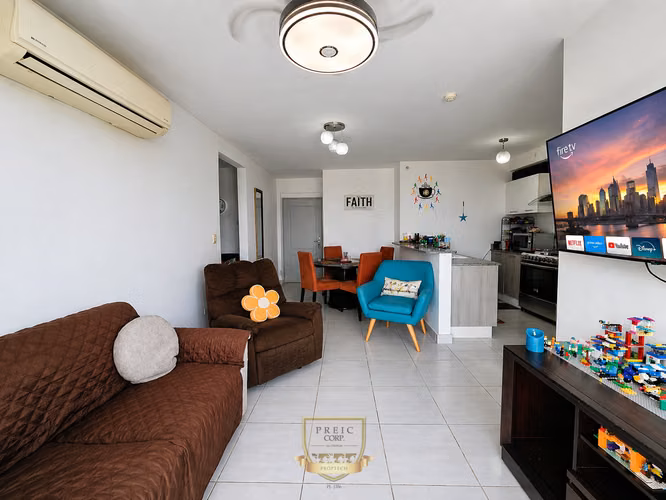 Apartamento en Metropolitan Park, San Francisco, Via España. SD
