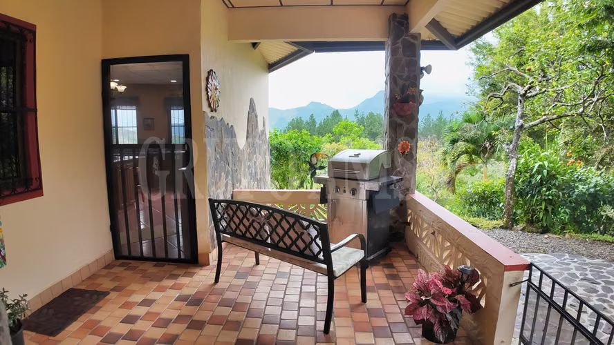 Se Vende Casa de Montaña con vista panorámica en Sorá