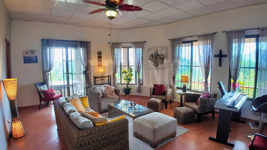 Se Vende Casa de Montaña con vista panorámica en Sorá