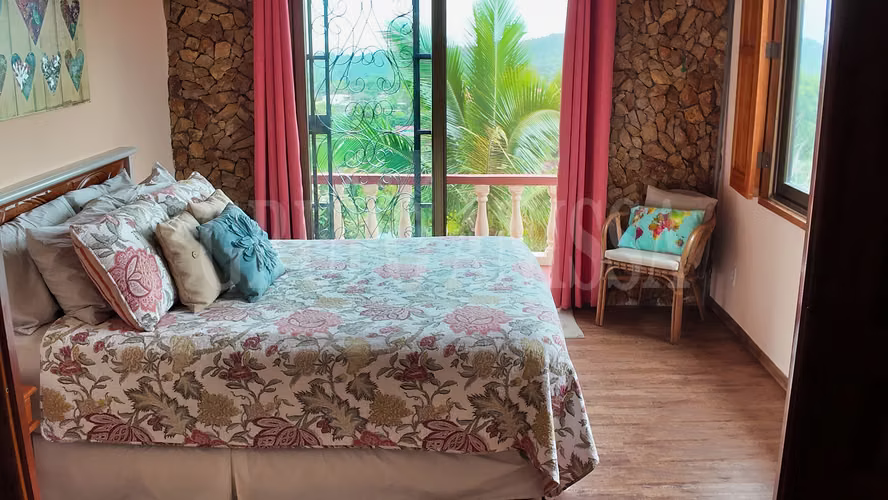 Se Vende Casa de Montaña con vista panorámica en Sorá