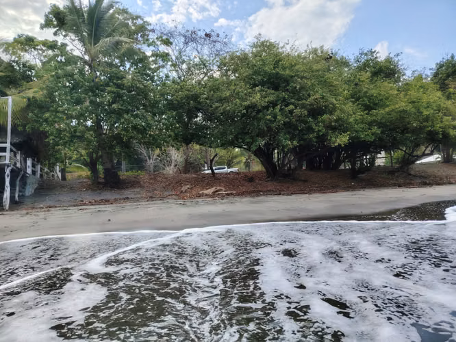 Venta de Lote Titulado Frente al Mar en Playa Bucaro, Tonosí