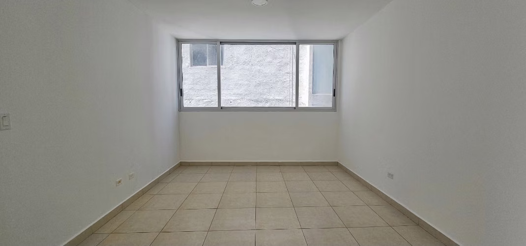 APARTAMENTO FRENTE AL MAR CON LINEA BLANCA