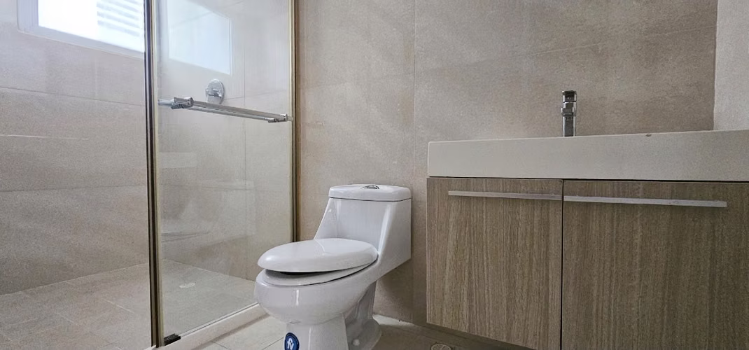 APARTAMENTO FRENTE AL MAR CON LINEA BLANCA
