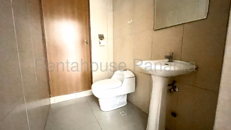 Venta de Oficicna en Bella Vista 25*8837Mfk