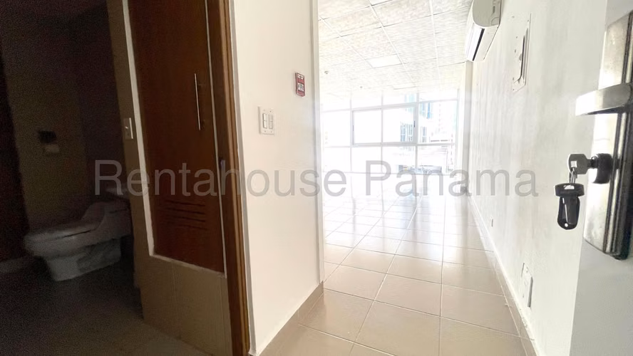 Venta de Oficicna en Bella Vista 25*8837Mfk