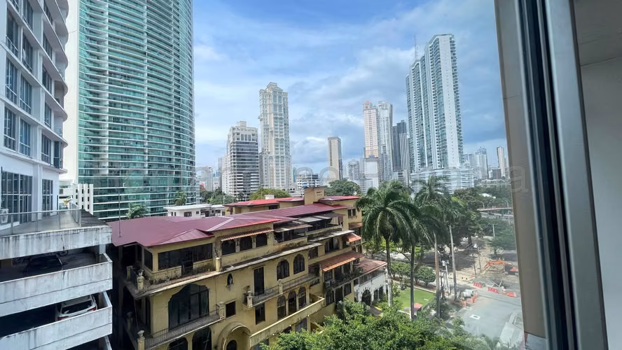 Venta de Oficicna en Bella Vista 25*8837Mfk