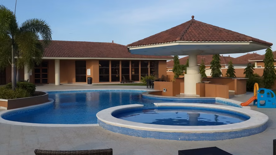 Sunset Coast, una sola planta. Terreno enorme. Precio Increible! - Imagen 6