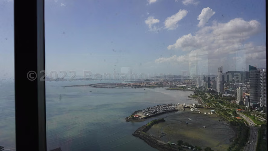 Venta de Oficina en Marbella Torre Bicsa CCO