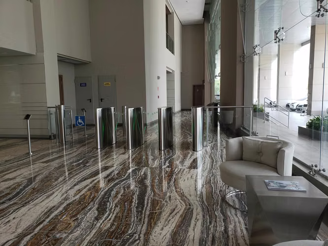 Venta de Oficina Comercial en Costa del Este Ph Plaza del Este 1413 mts PD
