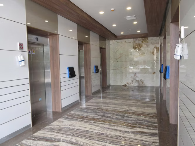 Venta de Oficina Comercial en Costa del Este Ph Plaza del Este 1413 mts PD