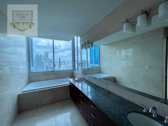 RENTA DE AMPLIO APARTAMENTO CON VISTA AL MAR, PAITILLA