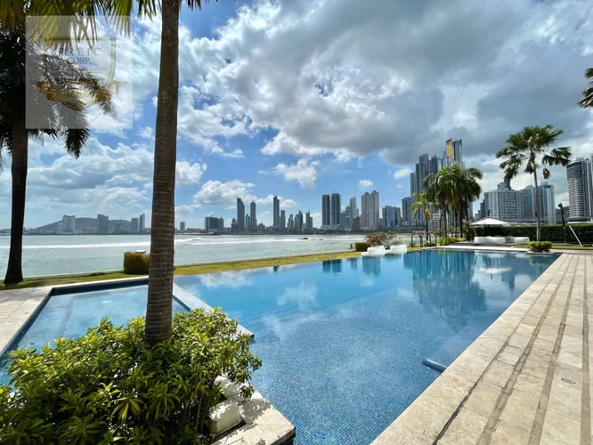 RENTA DE AMPLIO APARTAMENTO CON VISTA AL MAR, PAITILLA