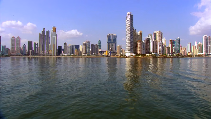 RENTA DE AMPLIO APARTAMENTO CON VISTA AL MAR, PAITILLA