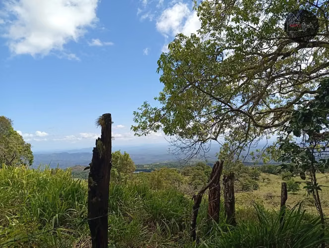 Vendo Terreno con Vista al Volcán Barú/Land for Sale with Volcan View, Boquete