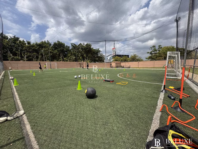 SE VENDE CASA DUPLEX EN PH VERSALLES, JUAN DIAZ (21)
