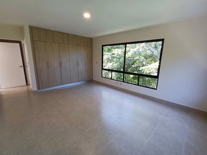 CASA ALBROOK 4 REC 4 BA cercano a Embassy Club, Clayton, Senderos, Albrook, Cardenas