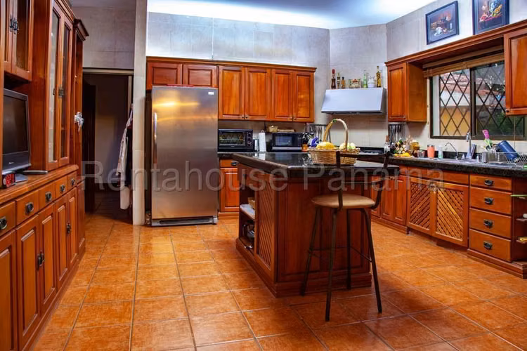 Vendo de Casa en Coronado OF 26-6954