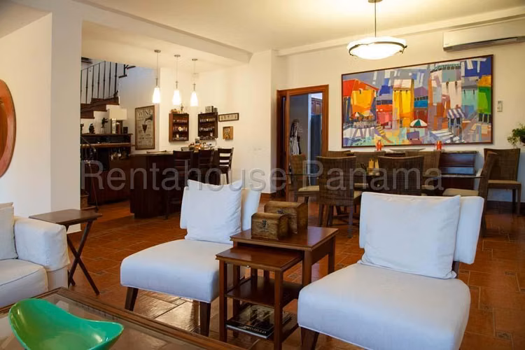 Vendo de Casa en Coronado OF 26-6954