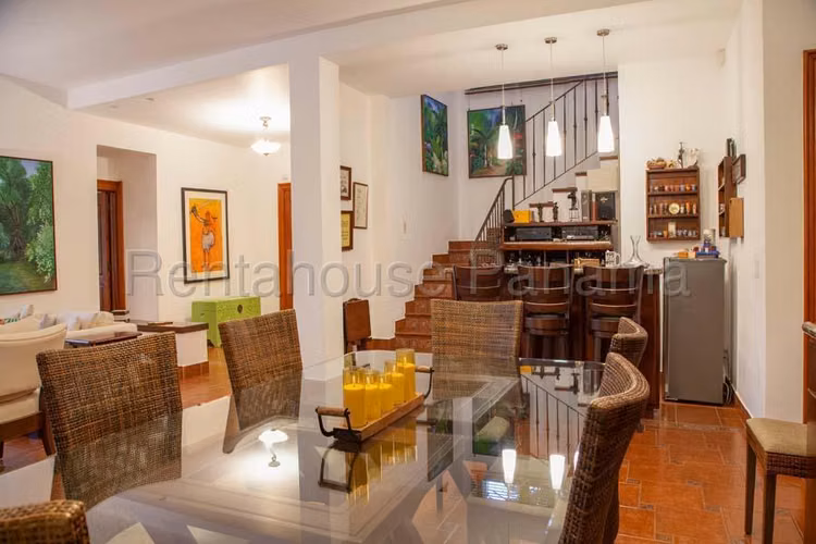 Vendo de Casa en Coronado OF 26-6954