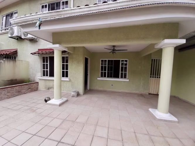 VENDO LINDA CASA EN RESIDENCIAL CERRADO
