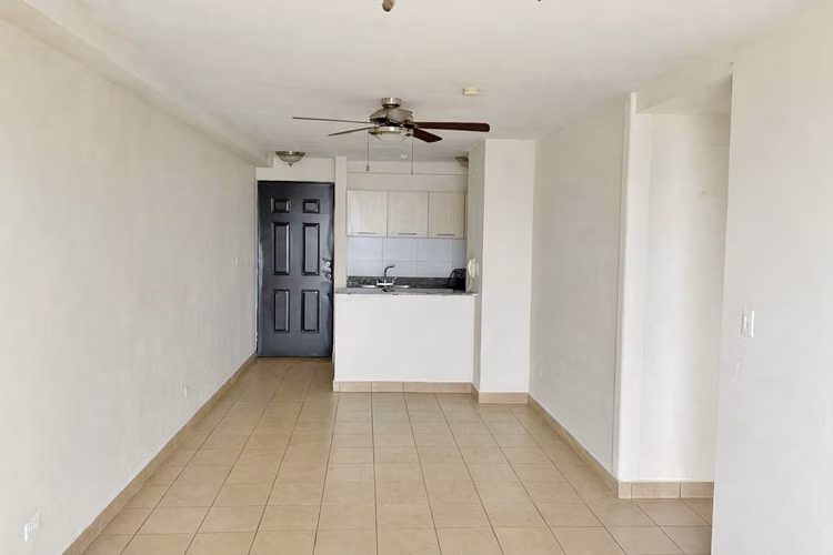 SE VENDE APARTAMENTO PH PARQUE LEFEVRE SKY