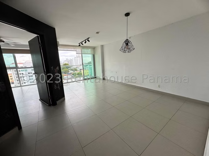 Venta de apartamento en Altos del Golf AK