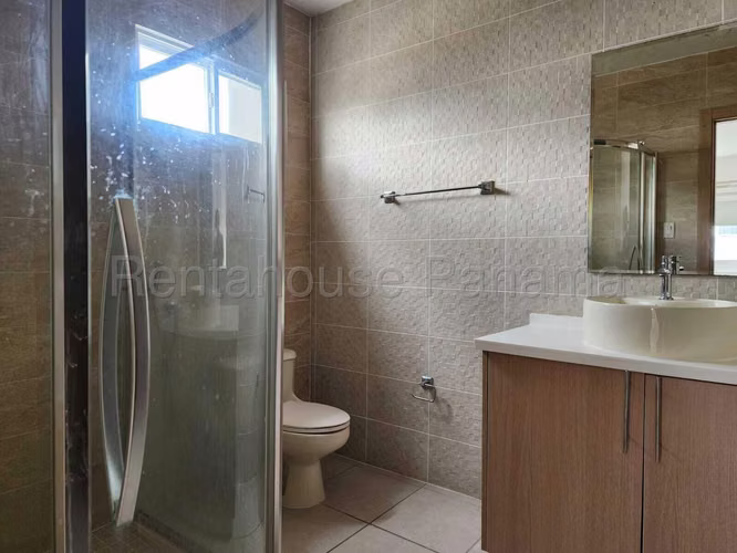 Se Vende Casa en Brisas Del Golf MDV26-6744