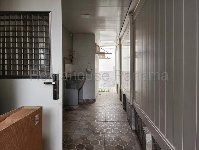 Se Vende Casa en Brisas Del Golf MDV26-6744