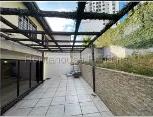 Venta de Casa con 364m2 en Hato Pintado 26-8091SR