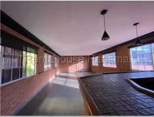 Venta de Casa con 364m2 en Hato Pintado 26-8091SR