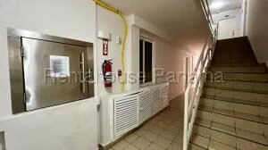 Venta de Apartamento con 68m2 en Vista Alegre PH Playa Dorada 26-8060SR