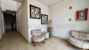 Venta de Apartamento con 68m2 en Vista Alegre PH Playa Dorada 26-8060SR