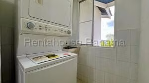 Venta de Apartamento con 68m2 en Vista Alegre PH Playa Dorada 26-8060SR