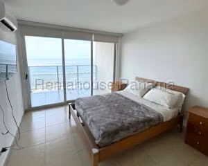 Venta de Apartamento con 148m2 en Coco del Mar PH Nautica 26-4165SR
