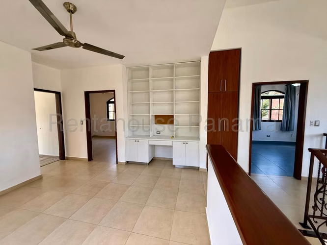 Casa en Alquiler en Costa sur 26*6820Mfk