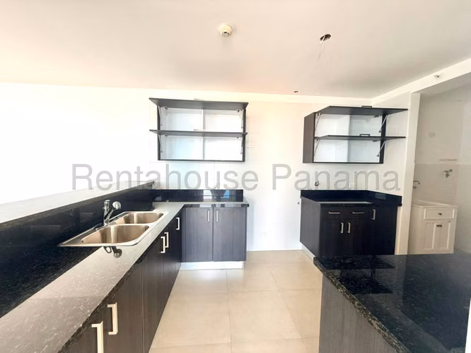 Venta de apartamento en Altos de Panama AK