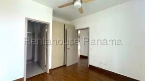 Venta de Aapartamento con 125m2 en Costa Sur PH Costamare 26-8045SR