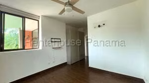 Venta de Aapartamento con 125m2 en Costa Sur PH Costamare 26-8045SR
