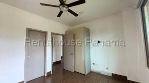 Venta de Aapartamento con 125m2 en Costa Sur PH Costamare 26-8045SR