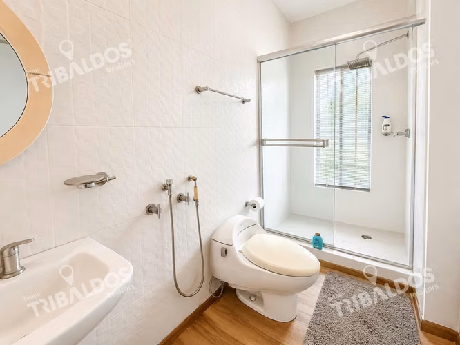 Venta de Residencia Moderna en Coronado