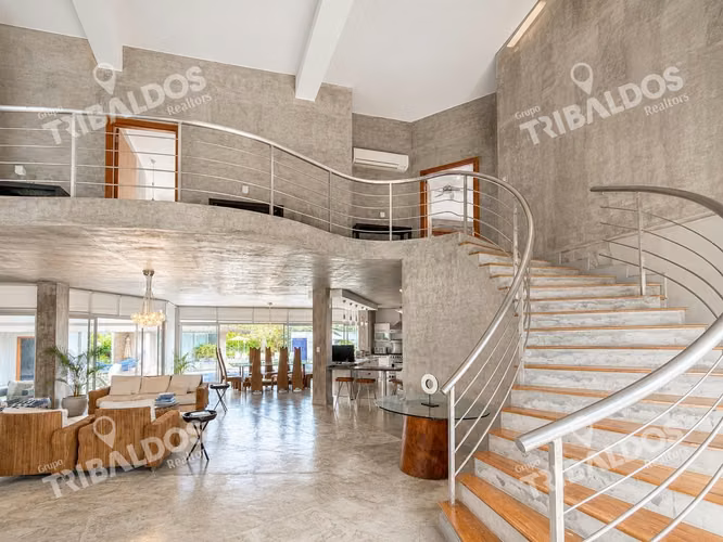 Venta de Residencia Moderna en Coronado