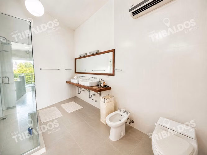 Venta de Residencia Moderna en Coronado