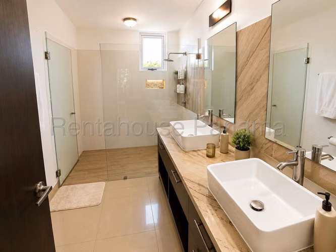 Alquilo Casa en Costa Sur villa sur OF 26-8070