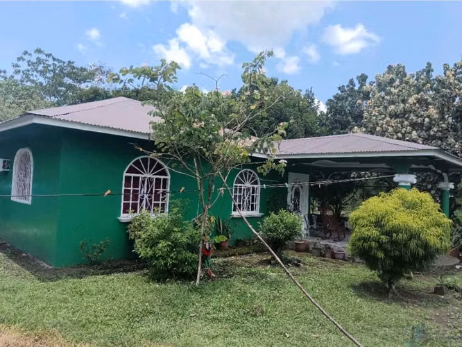 VENTA PROPIEDAD 1,600M2 CON 2 CASAS EN PASO CANOAS