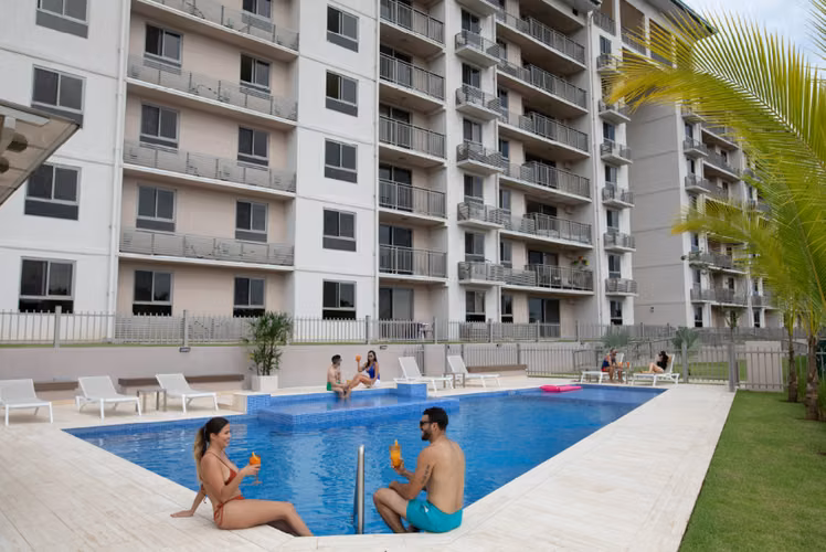 ALQUILER DE APARTAMENTO AMOBLADO O LINEA BLANCA EN PH MADEIRA - PANAMÁ PACIFICO