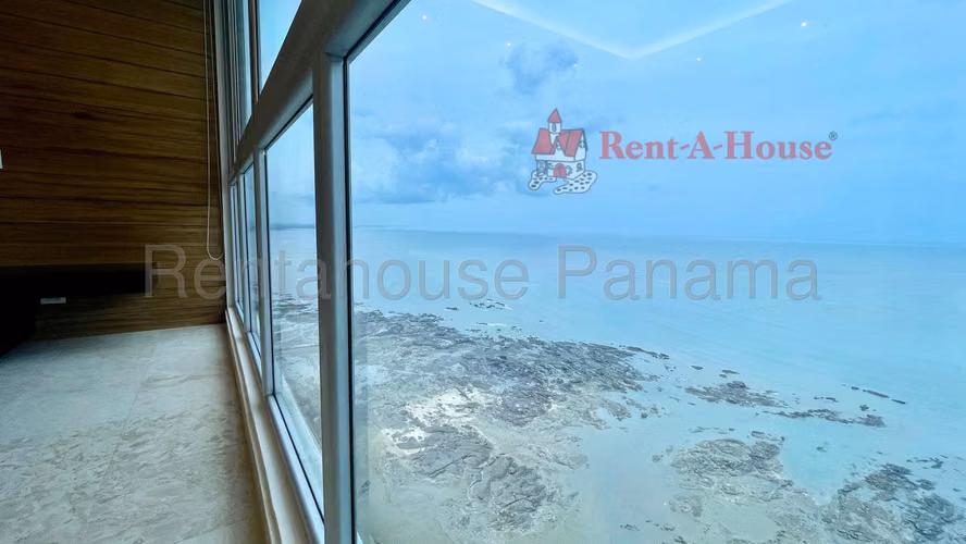 Venta de Amplio y Exclusivo Apartamento en Punta Pacifica 26*7520Mfk