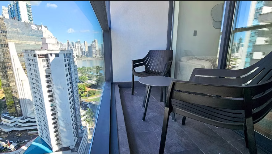 APARTAMENTO A 1 CUADRA DE LA CINTA COSTERA - Imagen 2